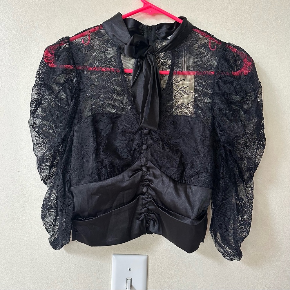 NWT Black Lacey Top A. Peach